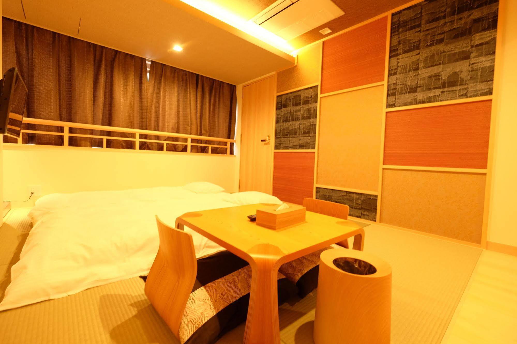 東心斎橋おおきにアパート Ookini Ryokan & Apartment Ósaka Exteriér fotografie