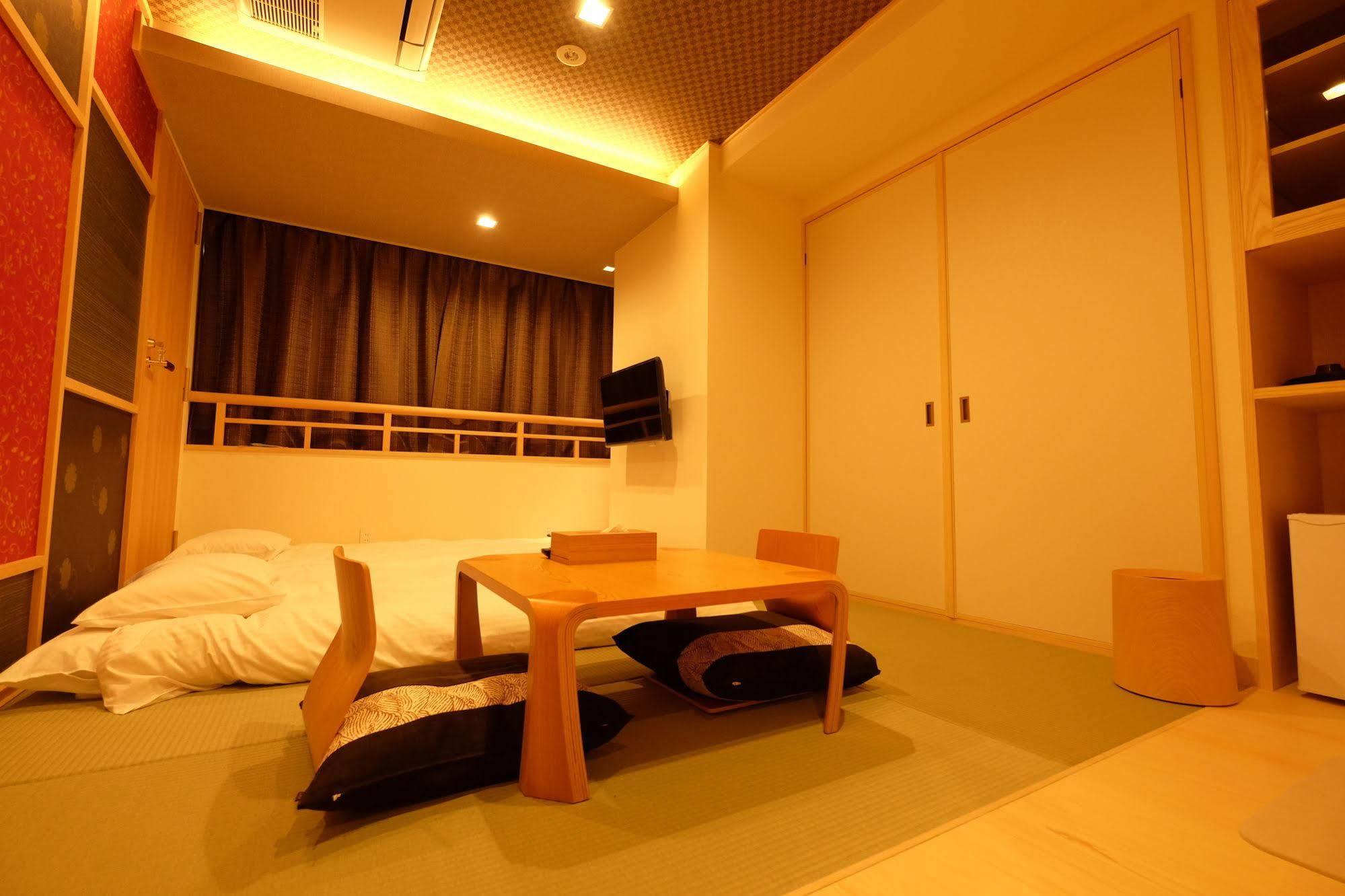 東心斎橋おおきにアパート Ookini Ryokan & Apartment Ósaka Exteriér fotografie